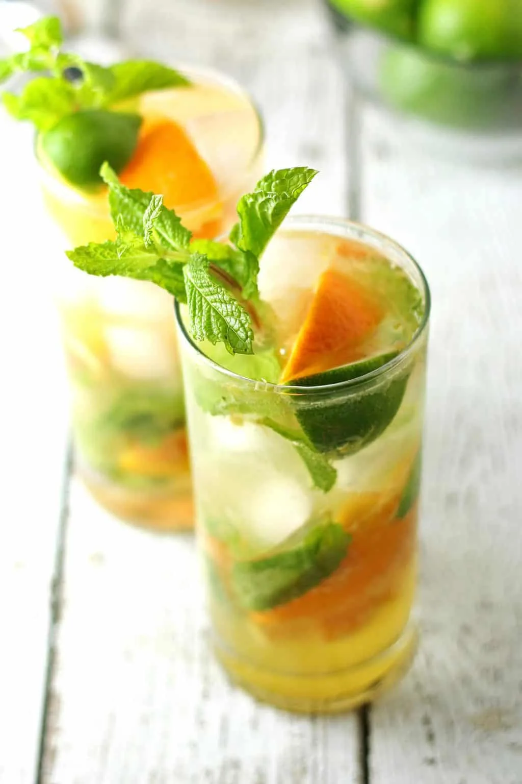 Mint and orange. Mojito Orange. Цитрусовый Мохито. Мохито апельсин. Мохито апельсиновый.