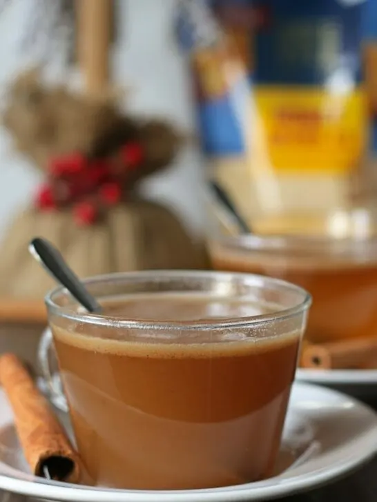 Honey buttered rum is the perfect holiday drink! It has all of the warmth and spice of hot buttered rum with the addition of my favorite ingredient - honey! | honeyandbirch.com