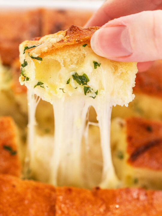 Pull-Apart Garlic Cheese Bread